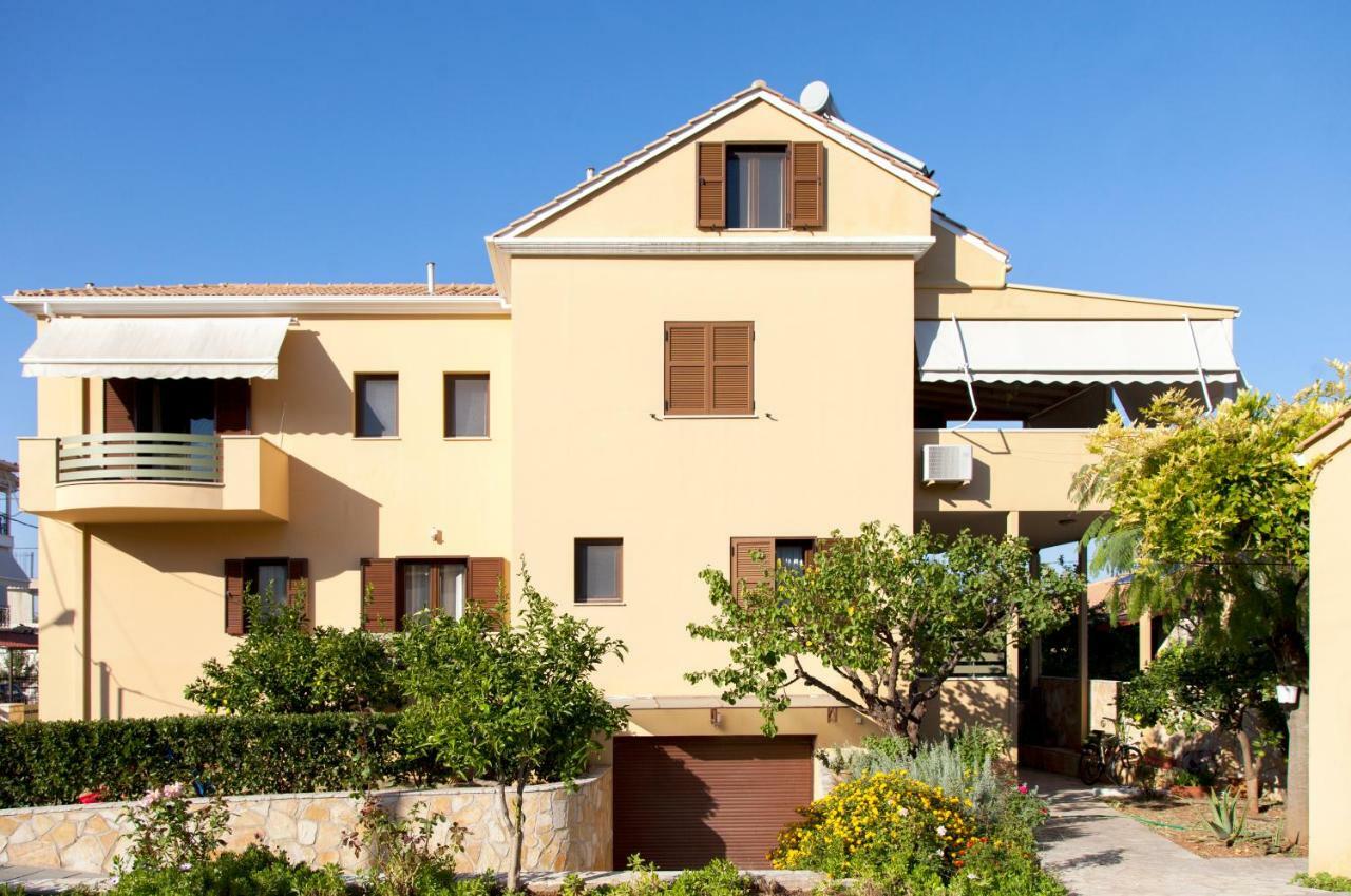 Aria Apartments Apolpaina Exterior photo